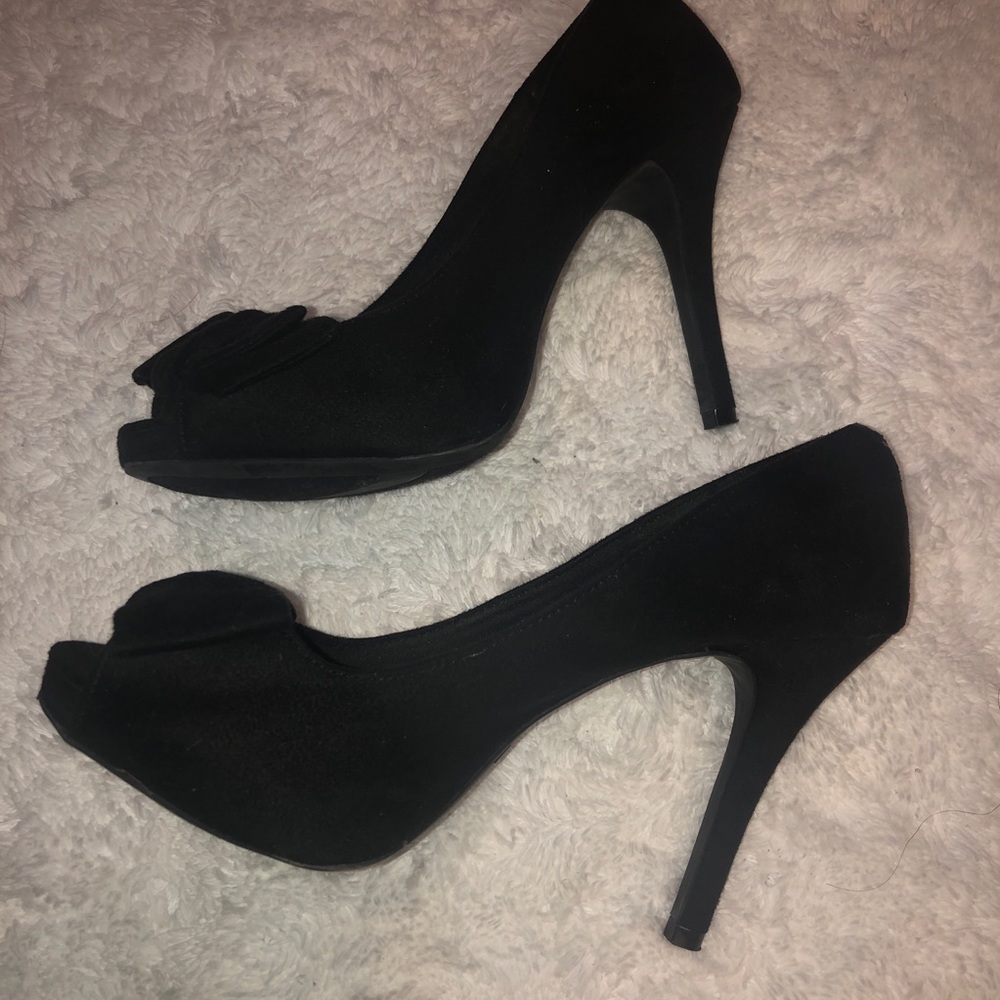 Black Peep Toe Bow Front Black Heels